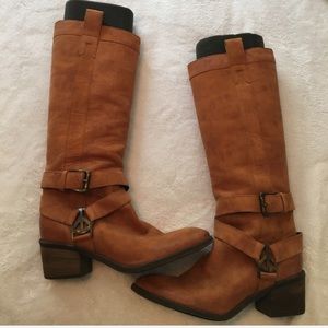 Donald J Pliner boots size 8